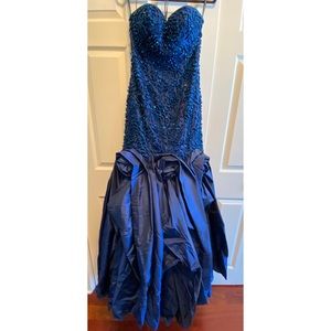 Sherri Hill Size 4 prom/pageant dress.